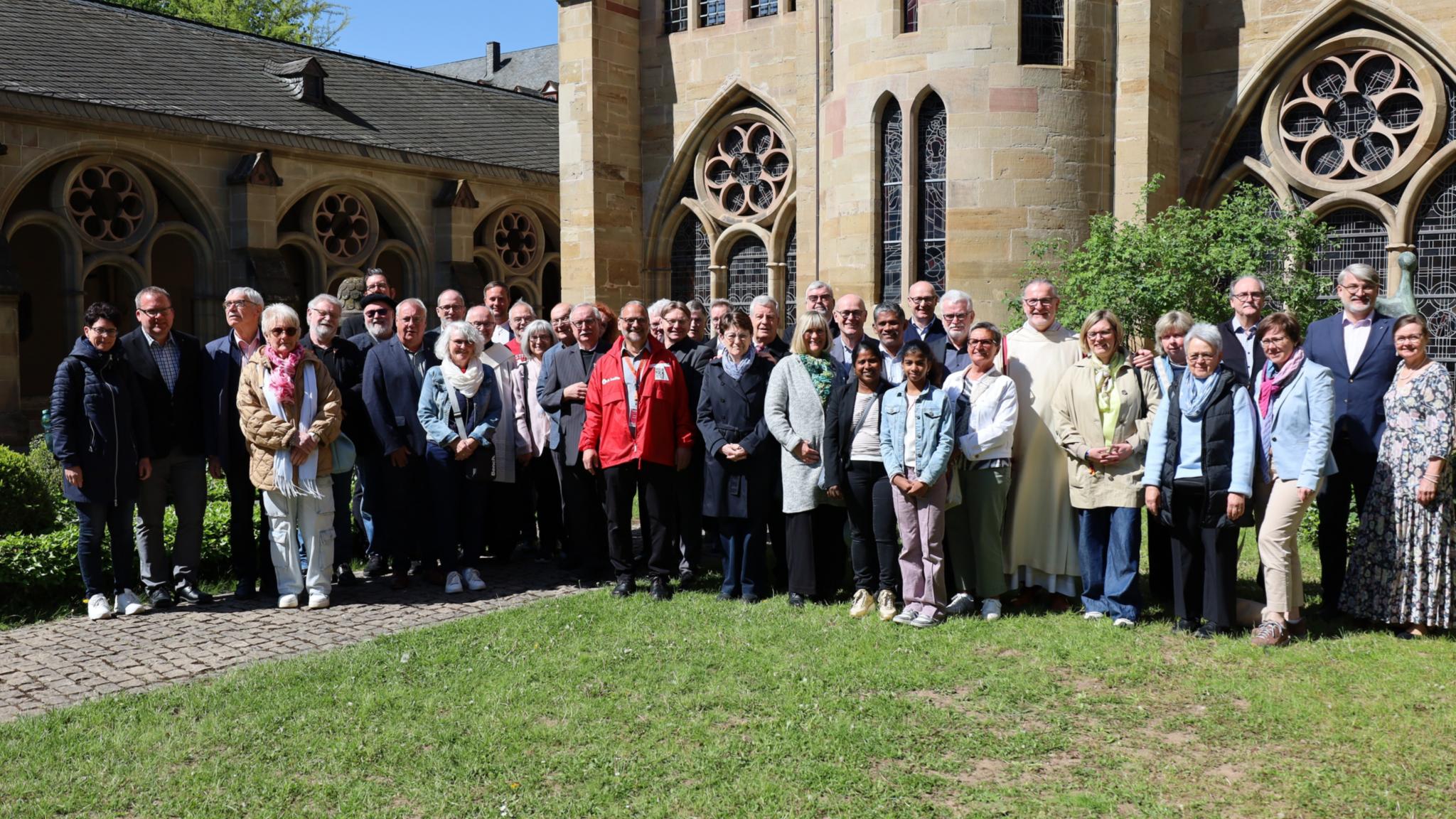 Die Diakone mit ihren Familien