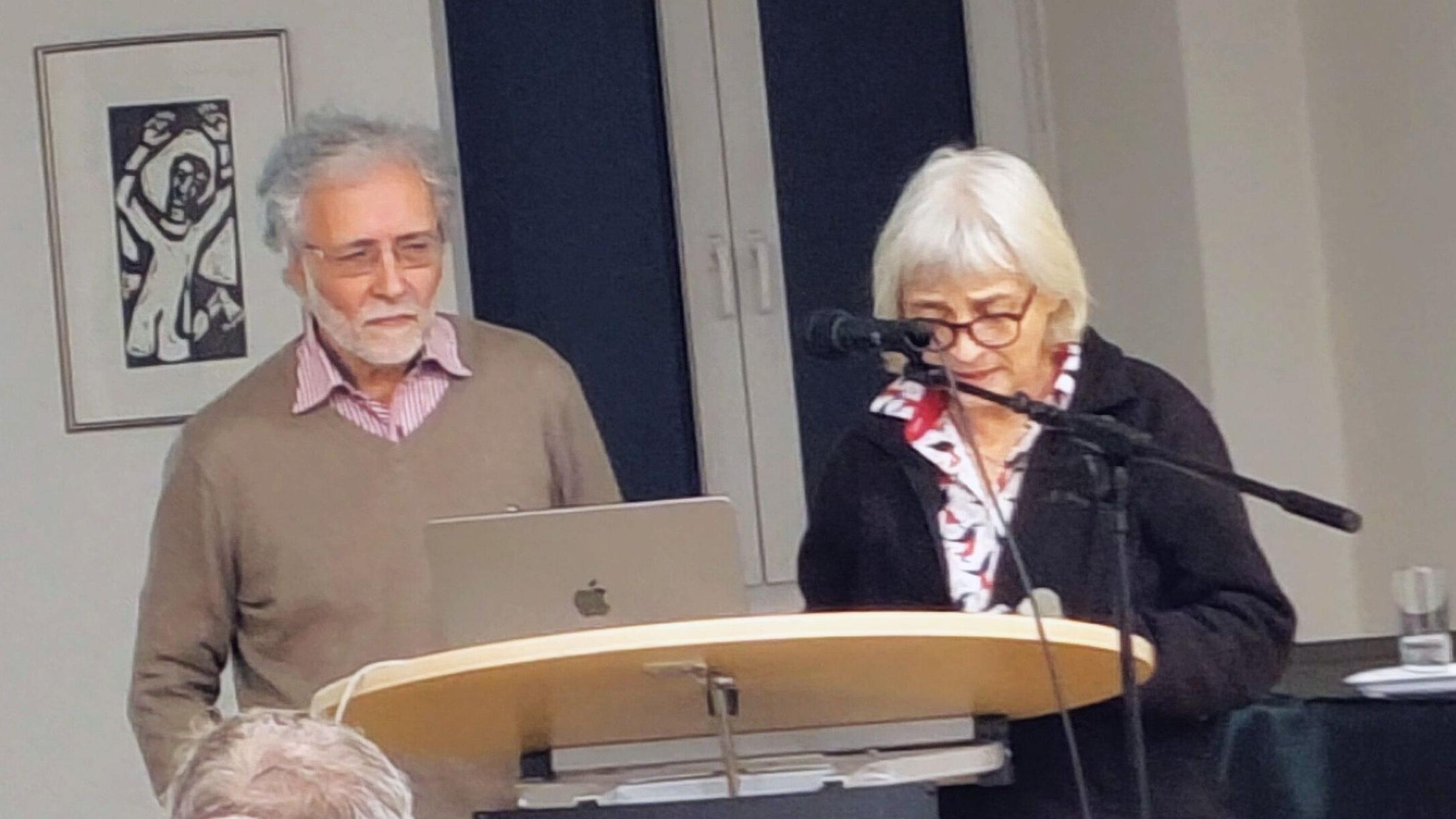 Christoph und Christiane Bals bei ihrem Vortrag.