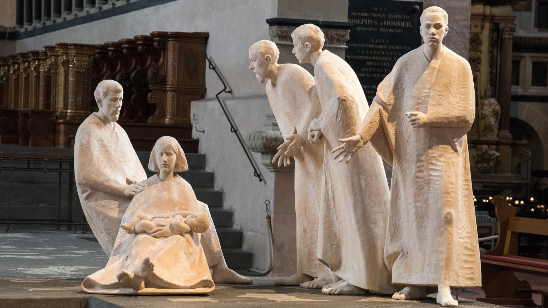 Gott kommt im Kind in die Welt (Krippendarstellung im Trierer Dom)