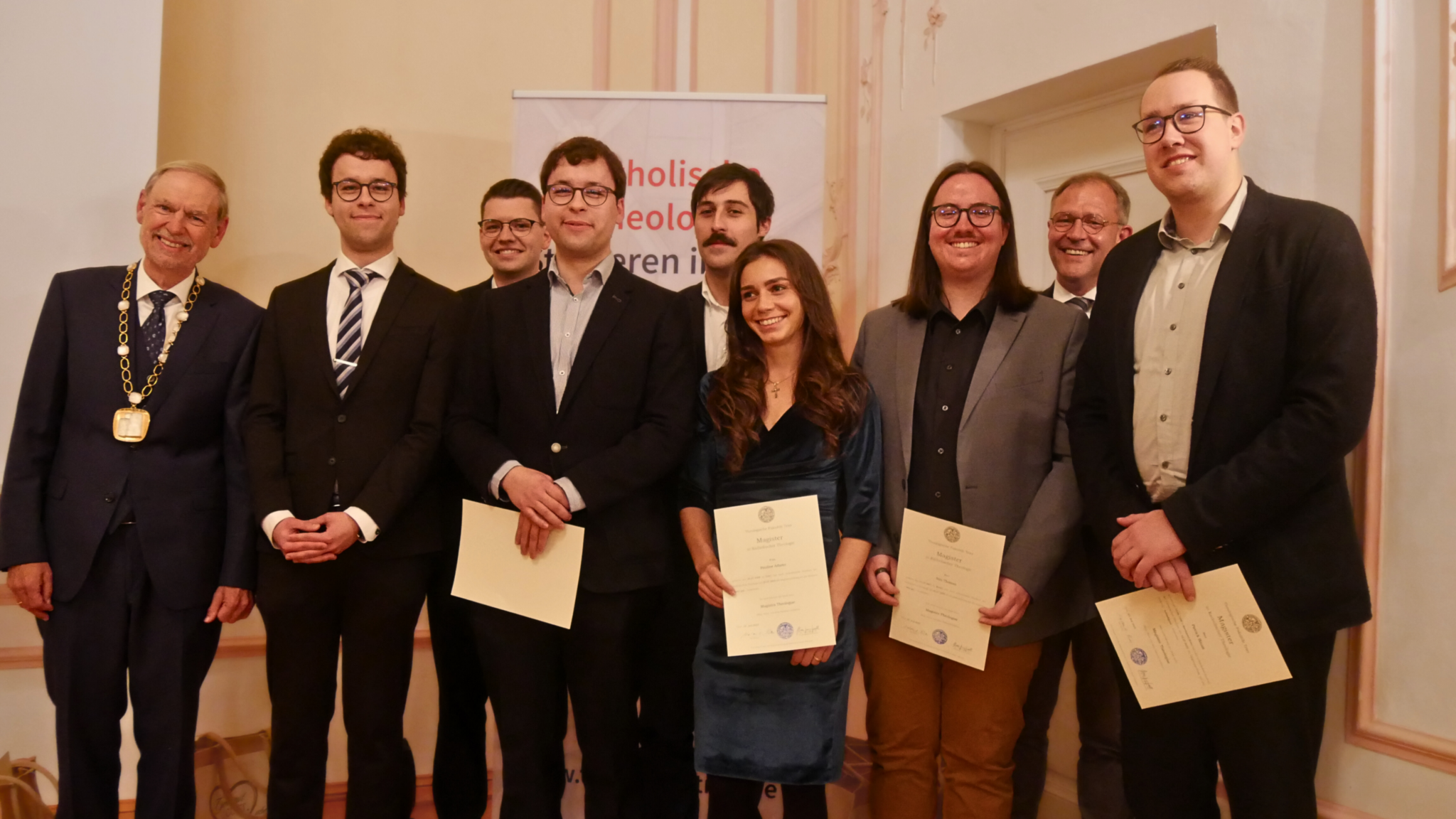 vlnr. Prof. Walter Euler, Georg Kerber, Manuel Hauth, Dirk Kerber, Jannik Kiesgen, Pauline Adams, Nils Thomas, Prof. Hans-Georg Gradl und-Patrik Baum