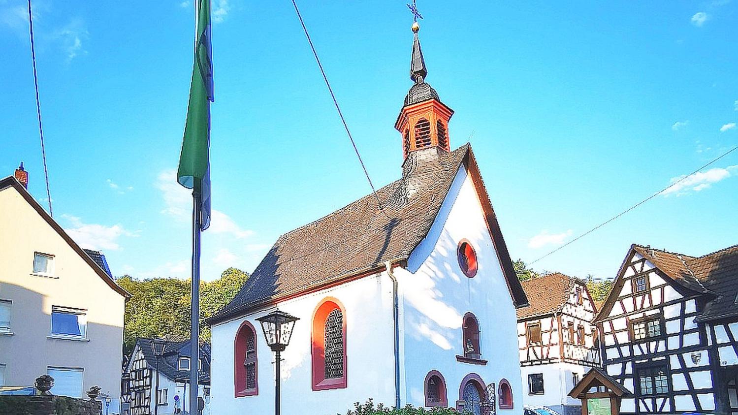 Außenansicht der Kapelle St. Johannes Baptist im Bad Hönninger Stadtteil Ariendorf.